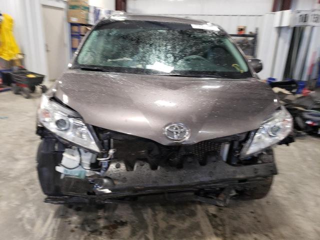 Photo 4 VIN: 5TDKK3DC8CS254792 - TOYOTA SIENNA LE 