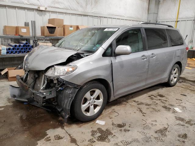 Photo 0 VIN: 5TDKK3DC8CS265193 - TOYOTA SIENNA LE 