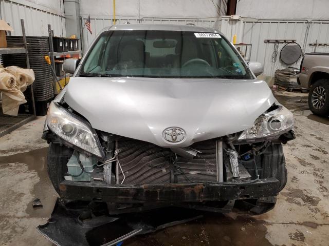 Photo 4 VIN: 5TDKK3DC8CS265193 - TOYOTA SIENNA LE 