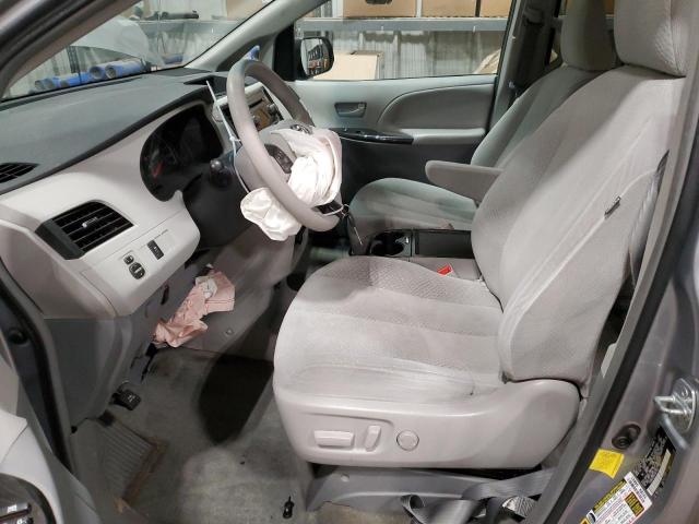 Photo 6 VIN: 5TDKK3DC8CS265193 - TOYOTA SIENNA LE 