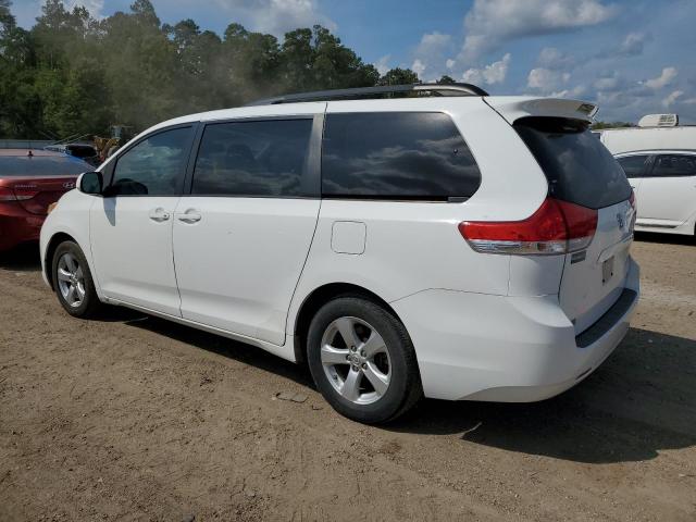 Photo 1 VIN: 5TDKK3DC8CS277585 - TOYOTA SIENNA LE 