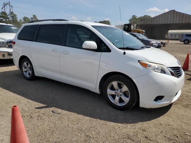 Photo 3 VIN: 5TDKK3DC8CS277585 - TOYOTA SIENNA LE 