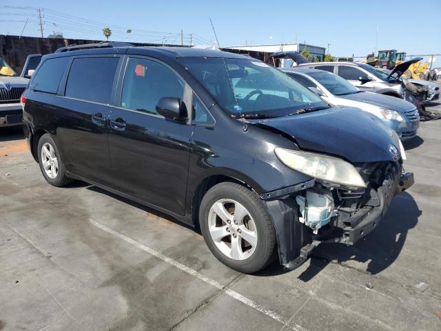 Photo 3 VIN: 5TDKK3DC8DS283923 - TOYOTA SIENNA LE 