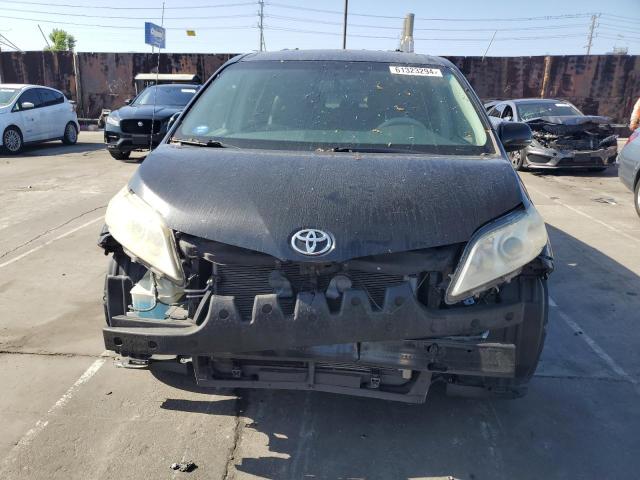 Photo 4 VIN: 5TDKK3DC8DS283923 - TOYOTA SIENNA LE 