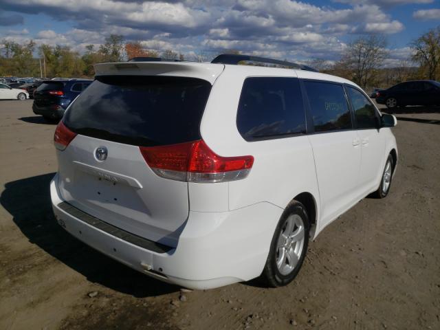 Photo 3 VIN: 5TDKK3DC8DS294906 - TOYOTA SIENNA LE 