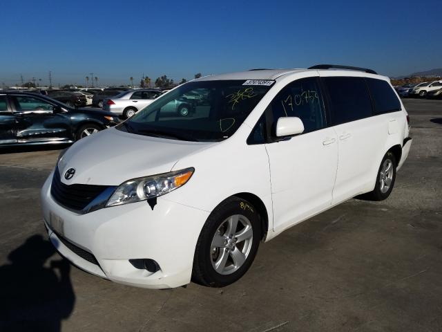 Photo 1 VIN: 5TDKK3DC8DS299121 - TOYOTA SIENNA LE 