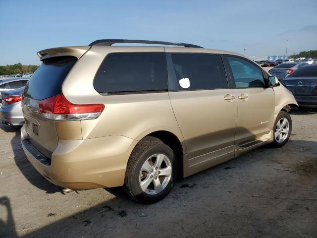 Photo 2 VIN: 5TDKK3DC8DS299359 - TOYOTA SIENNA LE 