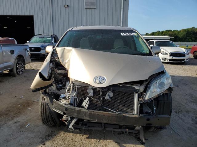 Photo 4 VIN: 5TDKK3DC8DS299359 - TOYOTA SIENNA LE 