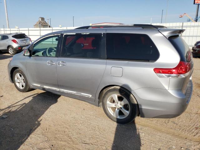 Photo 1 VIN: 5TDKK3DC8DS300929 - TOYOTA SIENNA LE 