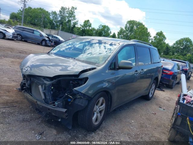 Photo 1 VIN: 5TDKK3DC8DS306777 - TOYOTA SIENNA 