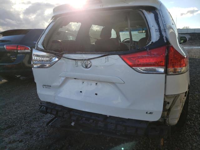 Photo 8 VIN: 5TDKK3DC8DS310263 - TOYOTA SIENNA LE 