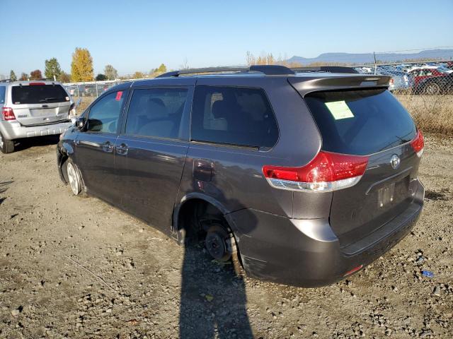 Photo 1 VIN: 5TDKK3DC8DS311980 - TOYOTA SIENNA LE 