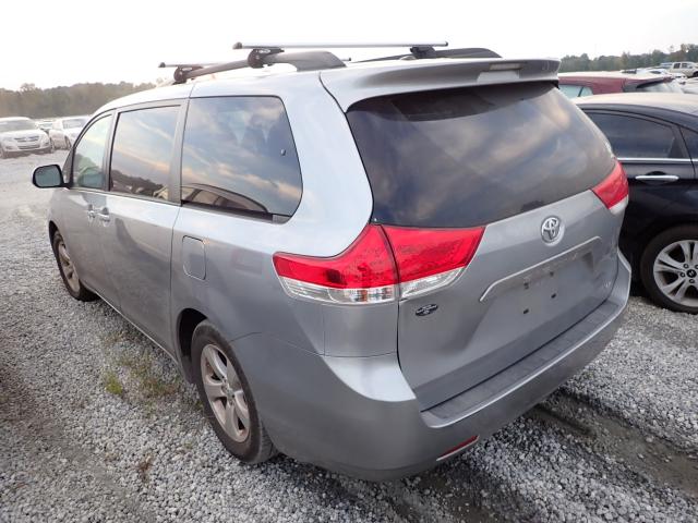 Photo 2 VIN: 5TDKK3DC8DS316211 - TOYOTA SIENNA LE 