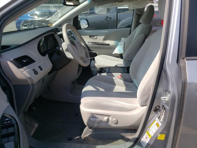 Photo 4 VIN: 5TDKK3DC8DS316211 - TOYOTA SIENNA LE 