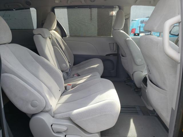 Photo 5 VIN: 5TDKK3DC8DS333378 - TOYOTA SIENNA LE 