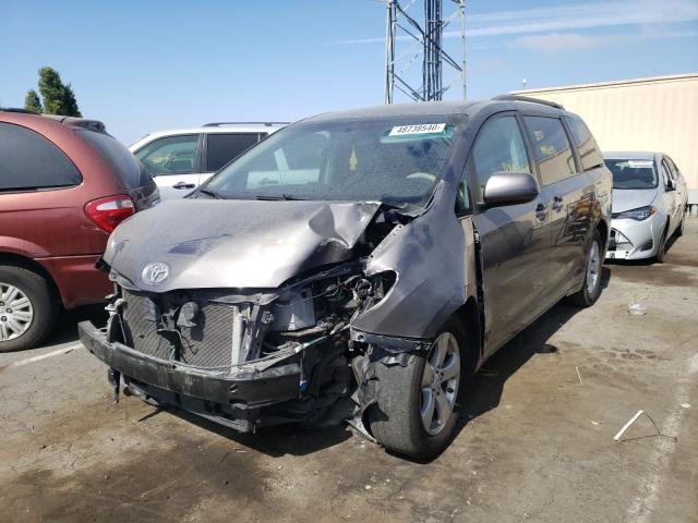 Photo 1 VIN: 5TDKK3DC8DS355493 - TOYOTA SIENNA LE 