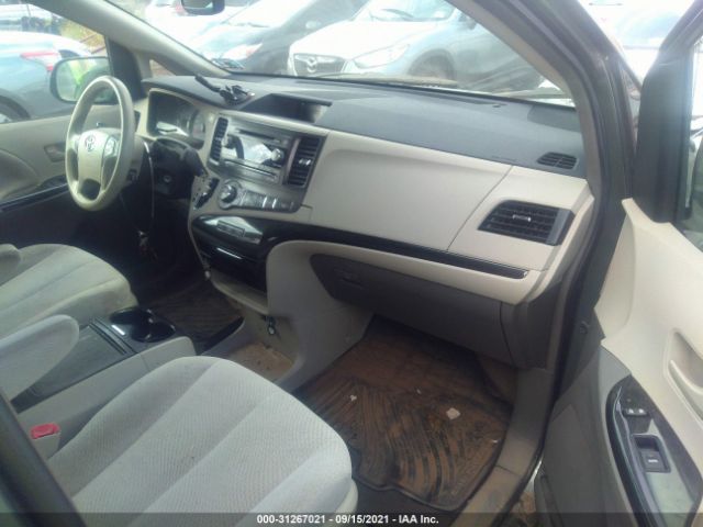 Photo 4 VIN: 5TDKK3DC8DS365991 - TOYOTA SIENNA 