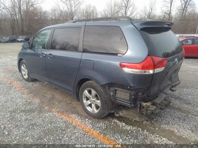 Photo 2 VIN: 5TDKK3DC8DS367806 - TOYOTA SIENNA 