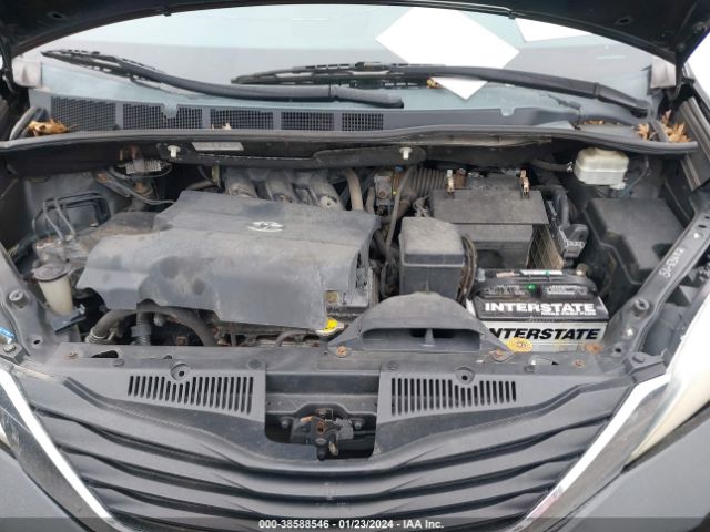 Photo 9 VIN: 5TDKK3DC8DS370804 - TOYOTA SIENNA 