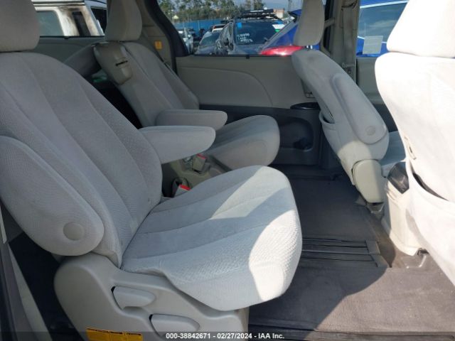 Photo 7 VIN: 5TDKK3DC8DS392124 - TOYOTA SIENNA 