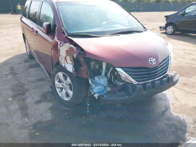 Photo 5 VIN: 5TDKK3DC8DS401839 - TOYOTA SIENNA 