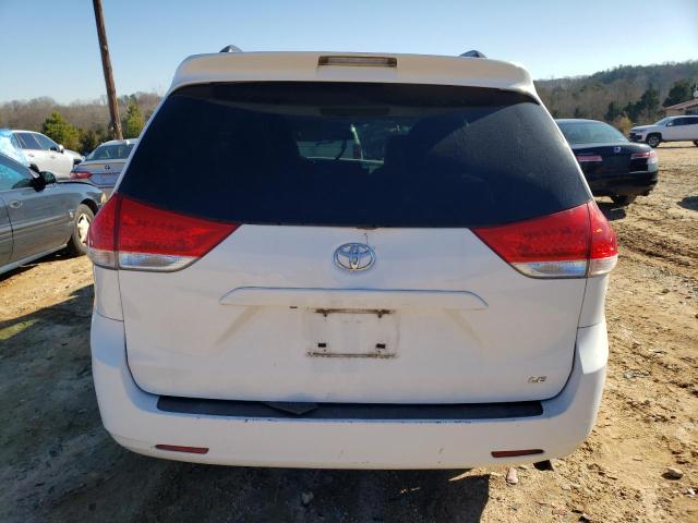 Photo 5 VIN: 5TDKK3DC8DS403588 - TOYOTA SIENNA LE 