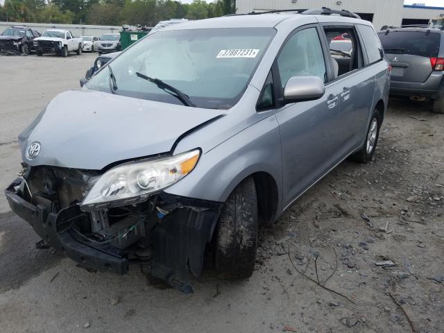 Photo 1 VIN: 5TDKK3DC8DS403817 - TOYOTA SIENNA LE 