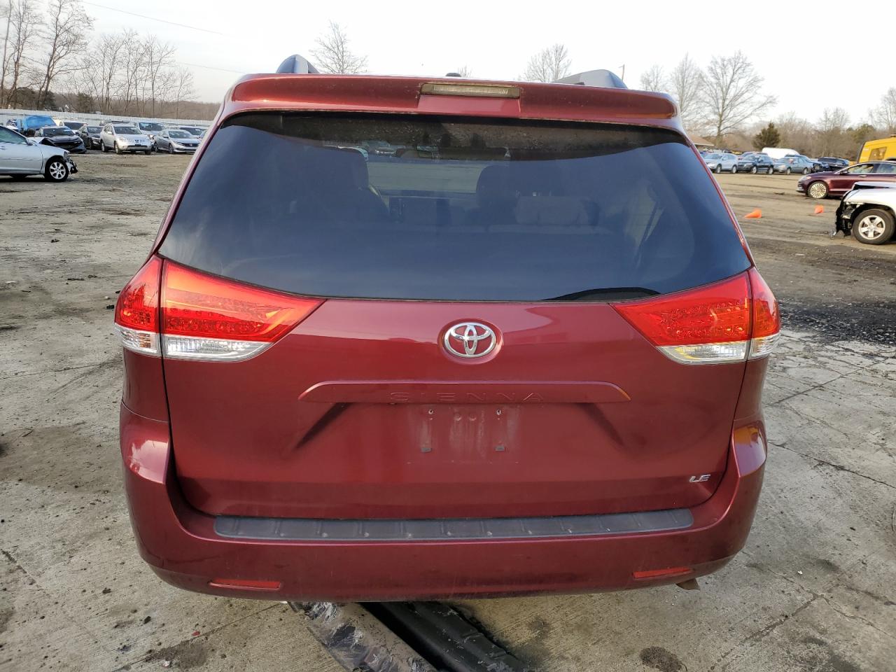 Photo 5 VIN: 5TDKK3DC8ES409585 - TOYOTA SIENNA 