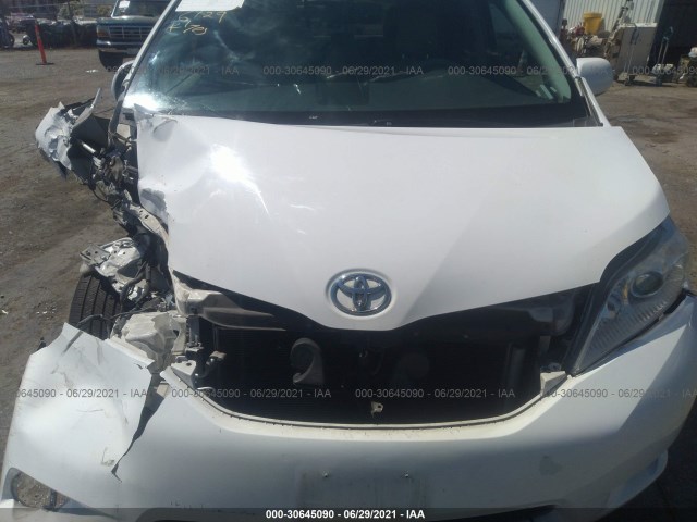 Photo 9 VIN: 5TDKK3DC8ES415984 - TOYOTA SIENNA 