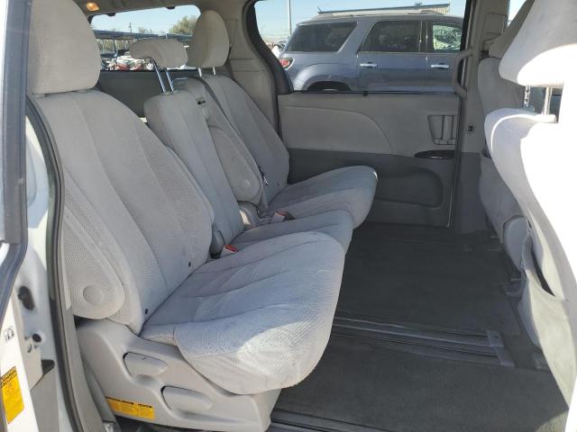 Photo 10 VIN: 5TDKK3DC8ES458799 - TOYOTA SIENNA LE 