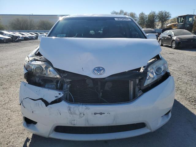 Photo 4 VIN: 5TDKK3DC8ES458799 - TOYOTA SIENNA LE 