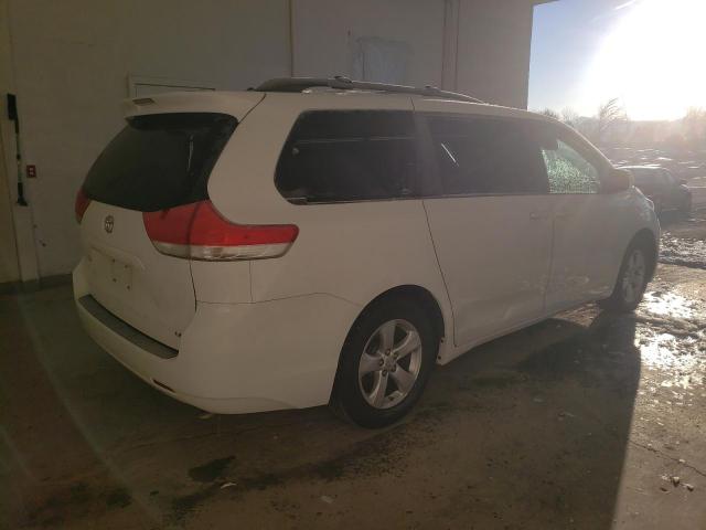 Photo 2 VIN: 5TDKK3DC8ES465767 - TOYOTA SIENNA LE 