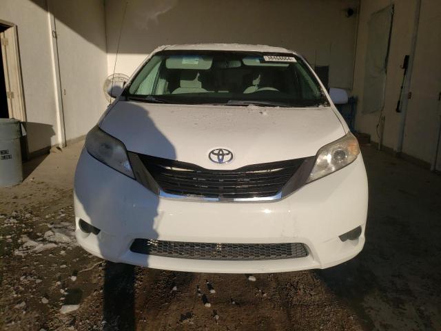 Photo 4 VIN: 5TDKK3DC8ES465767 - TOYOTA SIENNA LE 