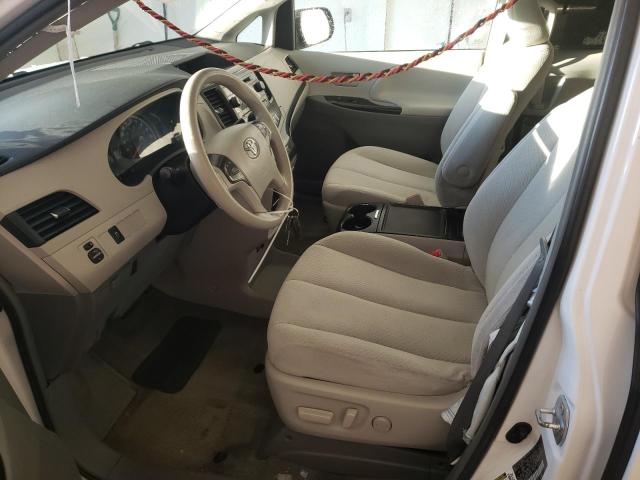 Photo 6 VIN: 5TDKK3DC8ES465767 - TOYOTA SIENNA LE 