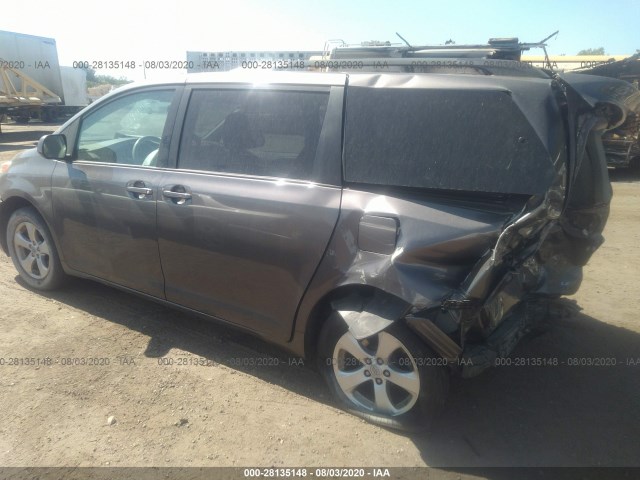 Photo 2 VIN: 5TDKK3DC8ES475781 - TOYOTA SIENNA 