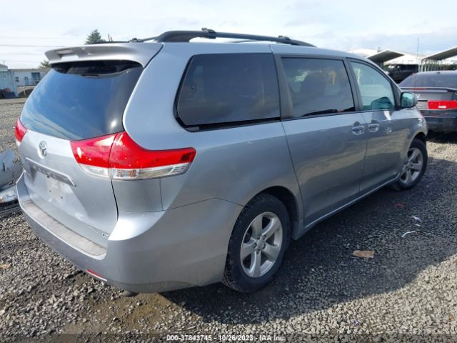 Photo 3 VIN: 5TDKK3DC8ES496940 - TOYOTA SIENNA 