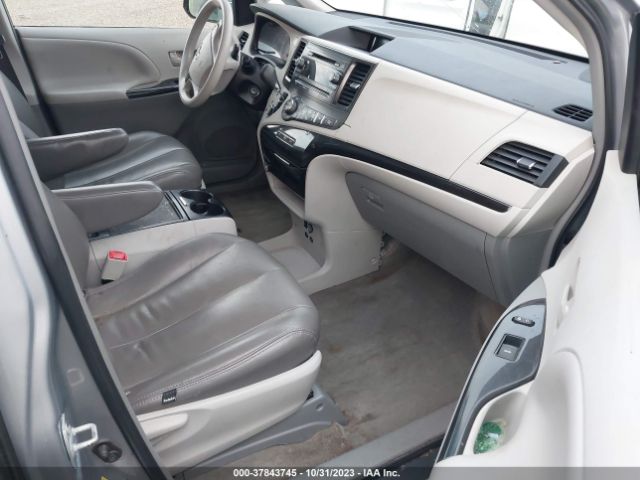 Photo 4 VIN: 5TDKK3DC8ES496940 - TOYOTA SIENNA 