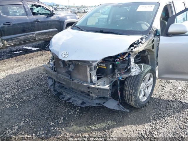 Photo 5 VIN: 5TDKK3DC8ES496940 - TOYOTA SIENNA 