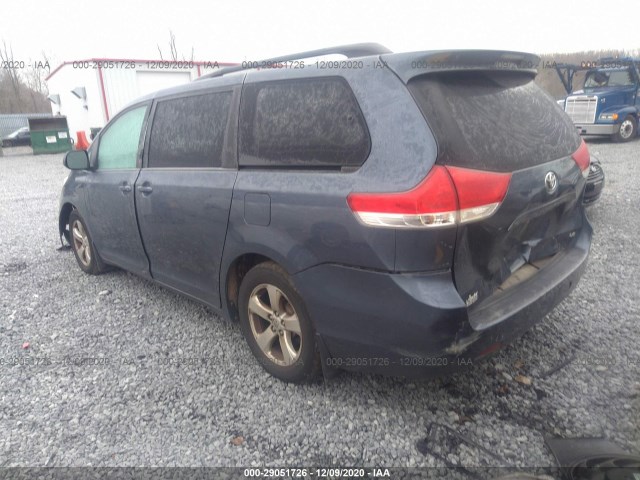 Photo 2 VIN: 5TDKK3DC8ES505765 - TOYOTA SIENNA 