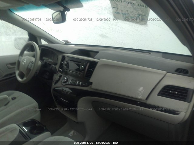 Photo 4 VIN: 5TDKK3DC8ES505765 - TOYOTA SIENNA 