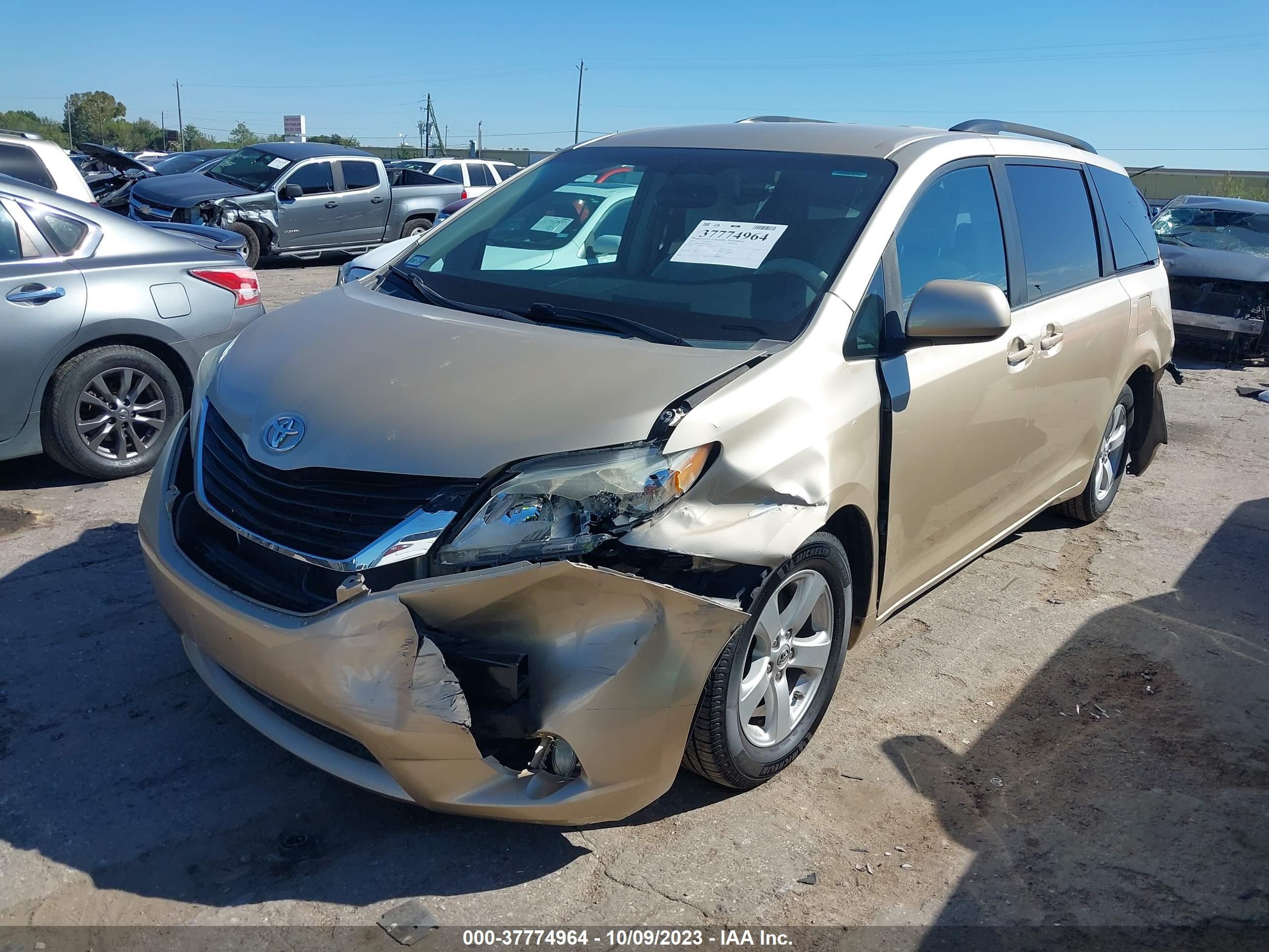 Photo 1 VIN: 5TDKK3DC8ES508049 - TOYOTA SIENNA 