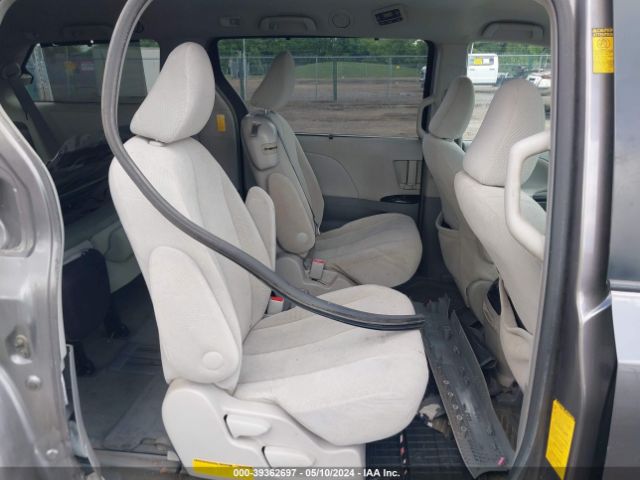 Photo 7 VIN: 5TDKK3DC8ES521626 - TOYOTA SIENNA 