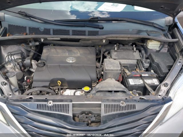 Photo 9 VIN: 5TDKK3DC8ES521626 - TOYOTA SIENNA 