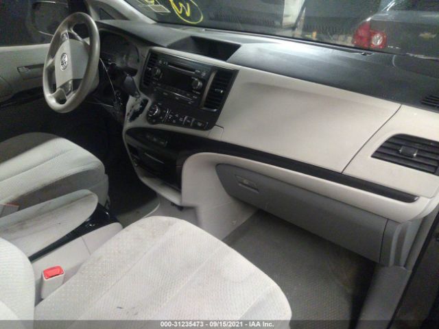 Photo 4 VIN: 5TDKK3DC8ES521819 - TOYOTA SIENNA 