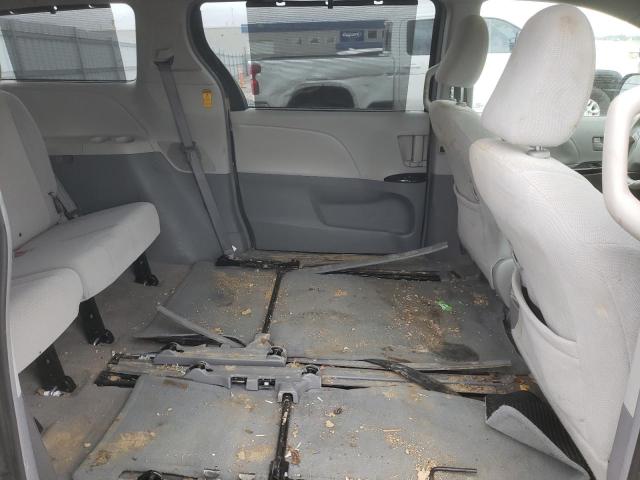 Photo 10 VIN: 5TDKK3DC8ES524302 - TOYOTA SIENNA LE 