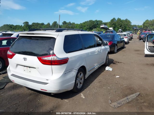 Photo 3 VIN: 5TDKK3DC8FS533888 - TOYOTA SIENNA 