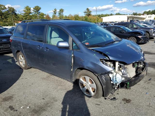 Photo 3 VIN: 5TDKK3DC8FS557558 - TOYOTA SIENNA LE 