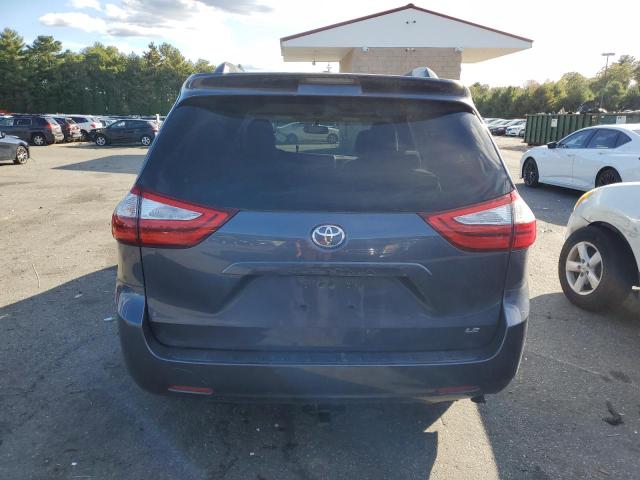 Photo 5 VIN: 5TDKK3DC8FS557558 - TOYOTA SIENNA LE 