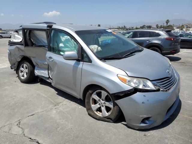 Photo 3 VIN: 5TDKK3DC8FS564400 - TOYOTA SIENNA LE 