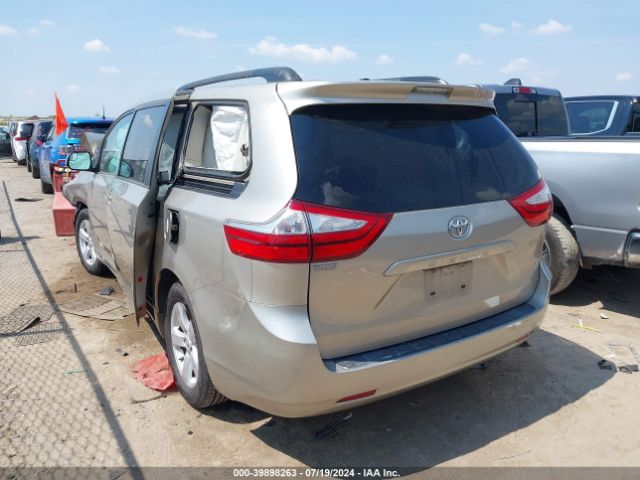 Photo 2 VIN: 5TDKK3DC8FS571301 - TOYOTA SIENNA 